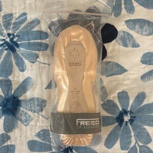 Freed of London Pointe Shoes size 6E